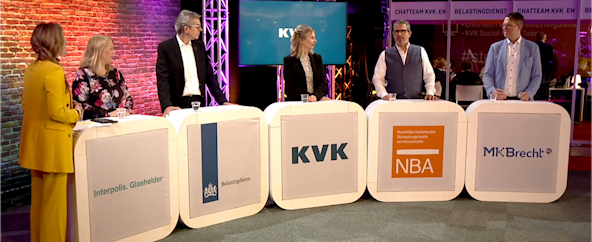 Employee of MKBrecht in conversation with tax authorities, KVK and NBA.
